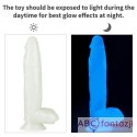 Dildo z przyssawką świecące w ciemności Lumino Play 26 cm Lovetoy Lovetoy